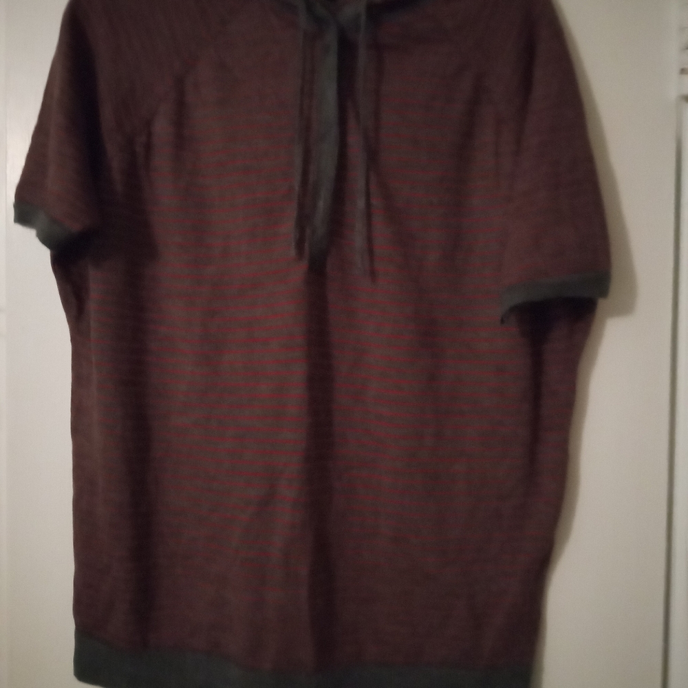 Eileen Fisher. Burgundy and Charcoal Short Sleeve Hoodie SizePM